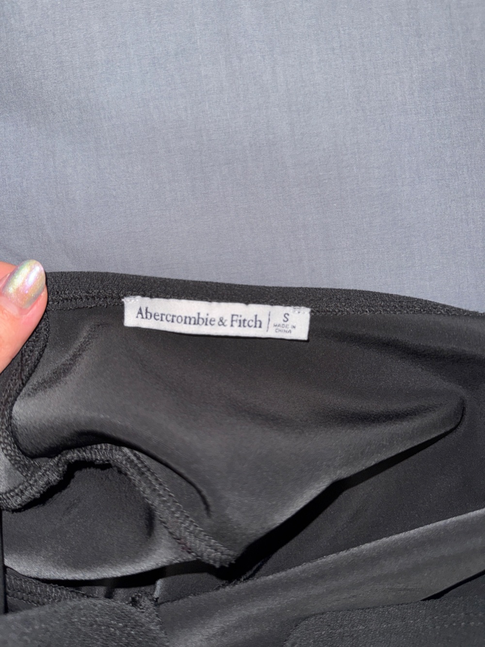 Abercrombie & Fitch black one-shoulder long sleeve crop top - Picture 5 of 5